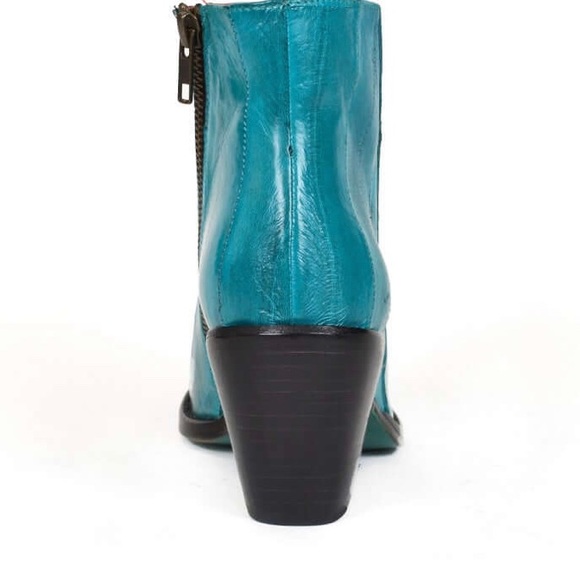 Alcala Rose Women’s Turquoise Eel Boots - Picture 4 of 5